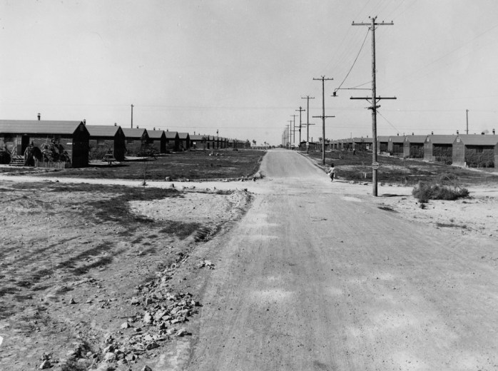 Street Scene DDR Bigelow Collection